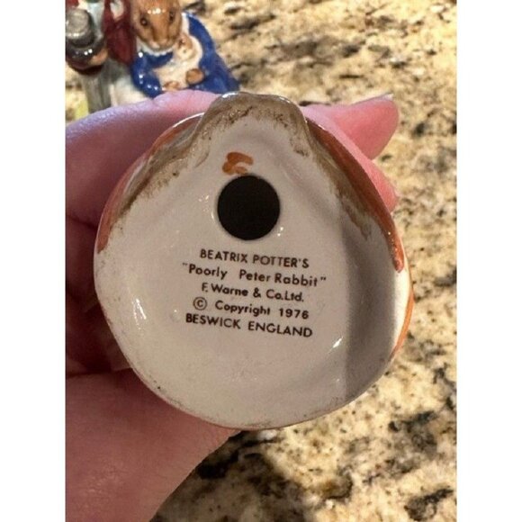 Beatrix Potter Royal Albert Poorly Peter Rabbit Figurine 1976 England - Picture 5 of 5